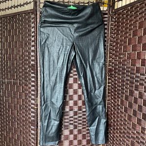 Nicole Miller Faux Leather Black Leggings Pants Snake Skin - Size Women’…